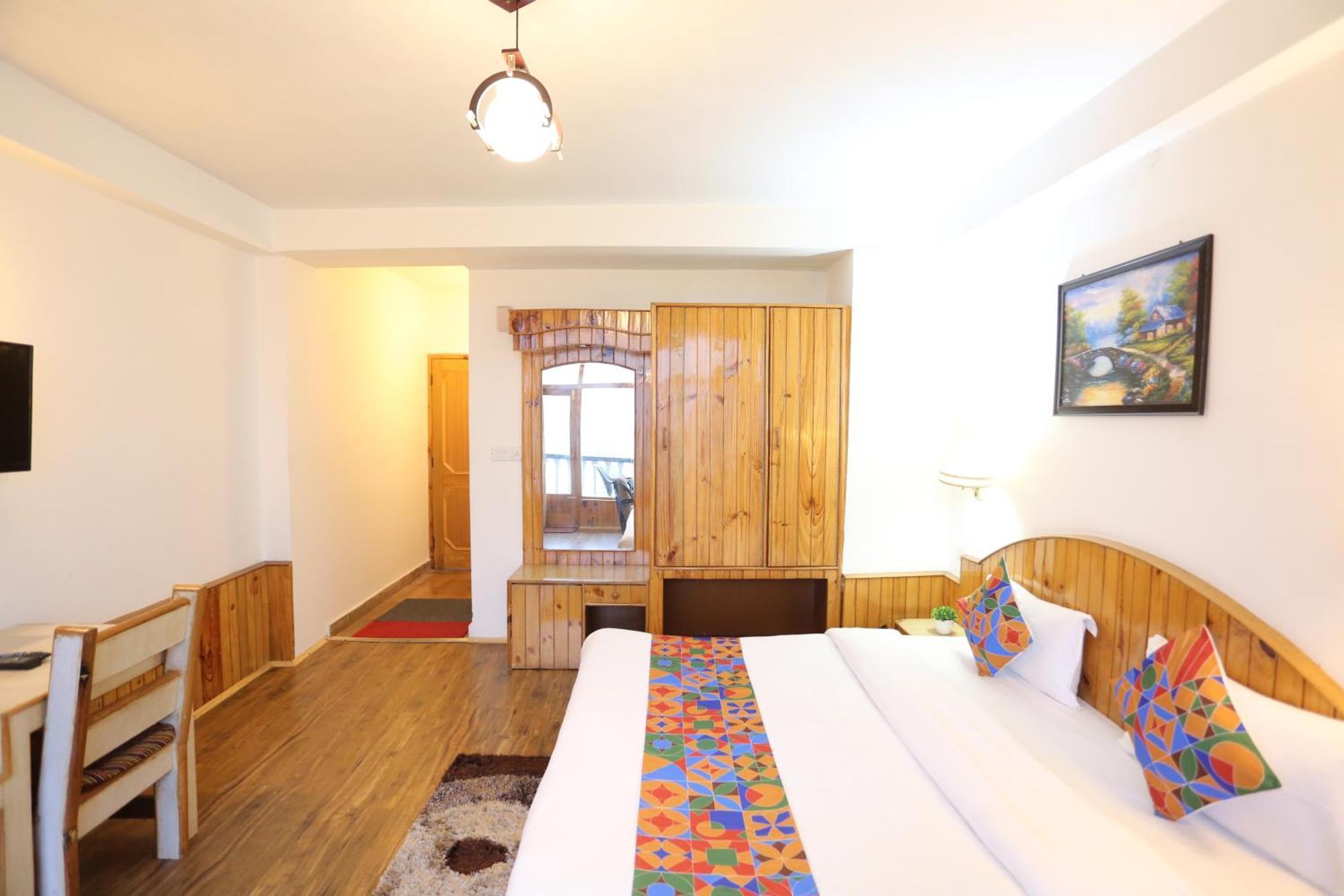 Hotel Surbhi Vashist Exteriör bild