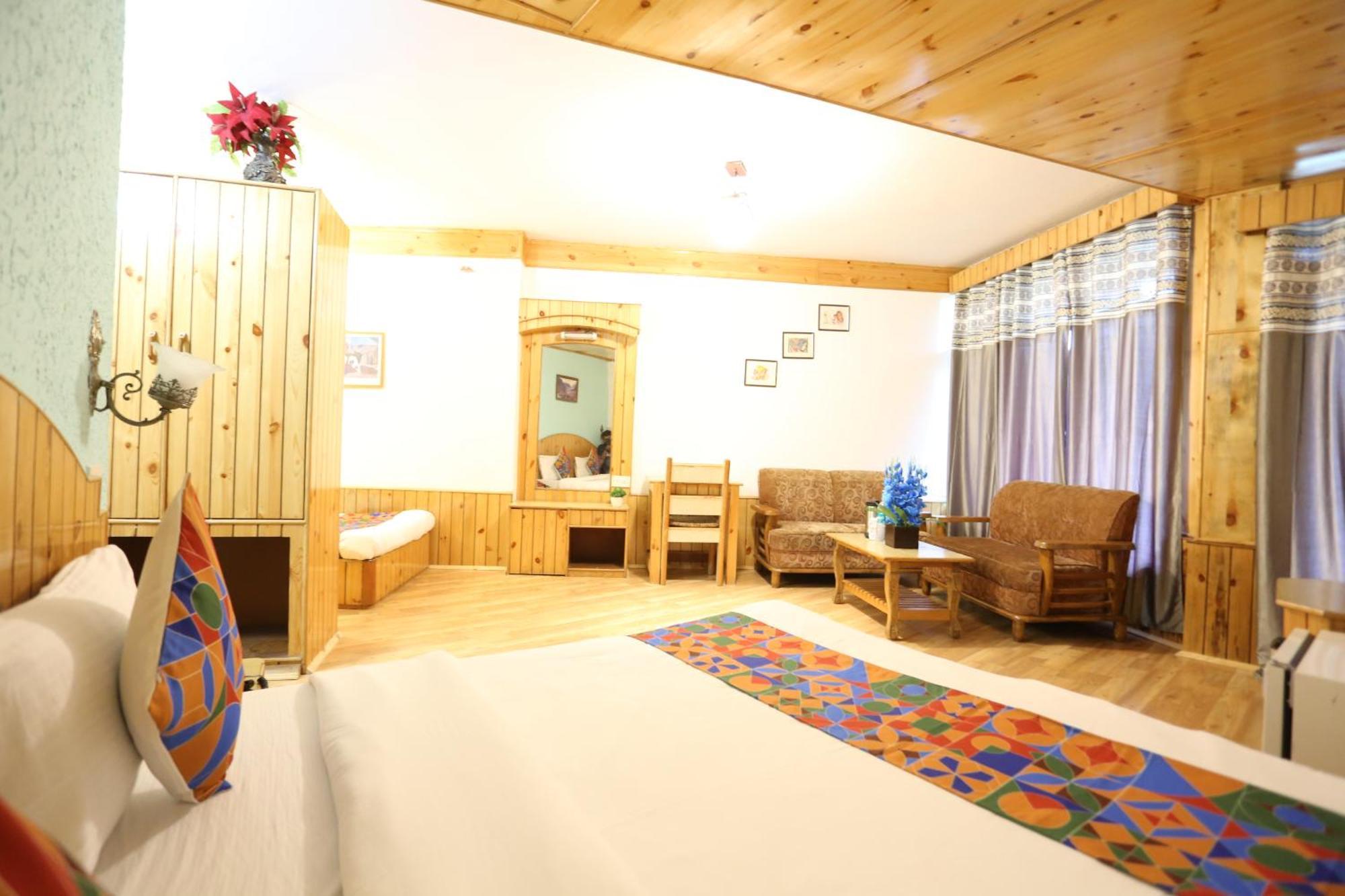 Hotel Surbhi Vashist Exteriör bild
