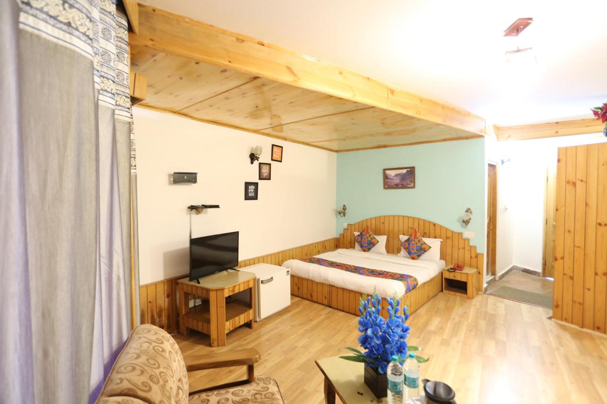 Hotel Surbhi Vashist Exteriör bild