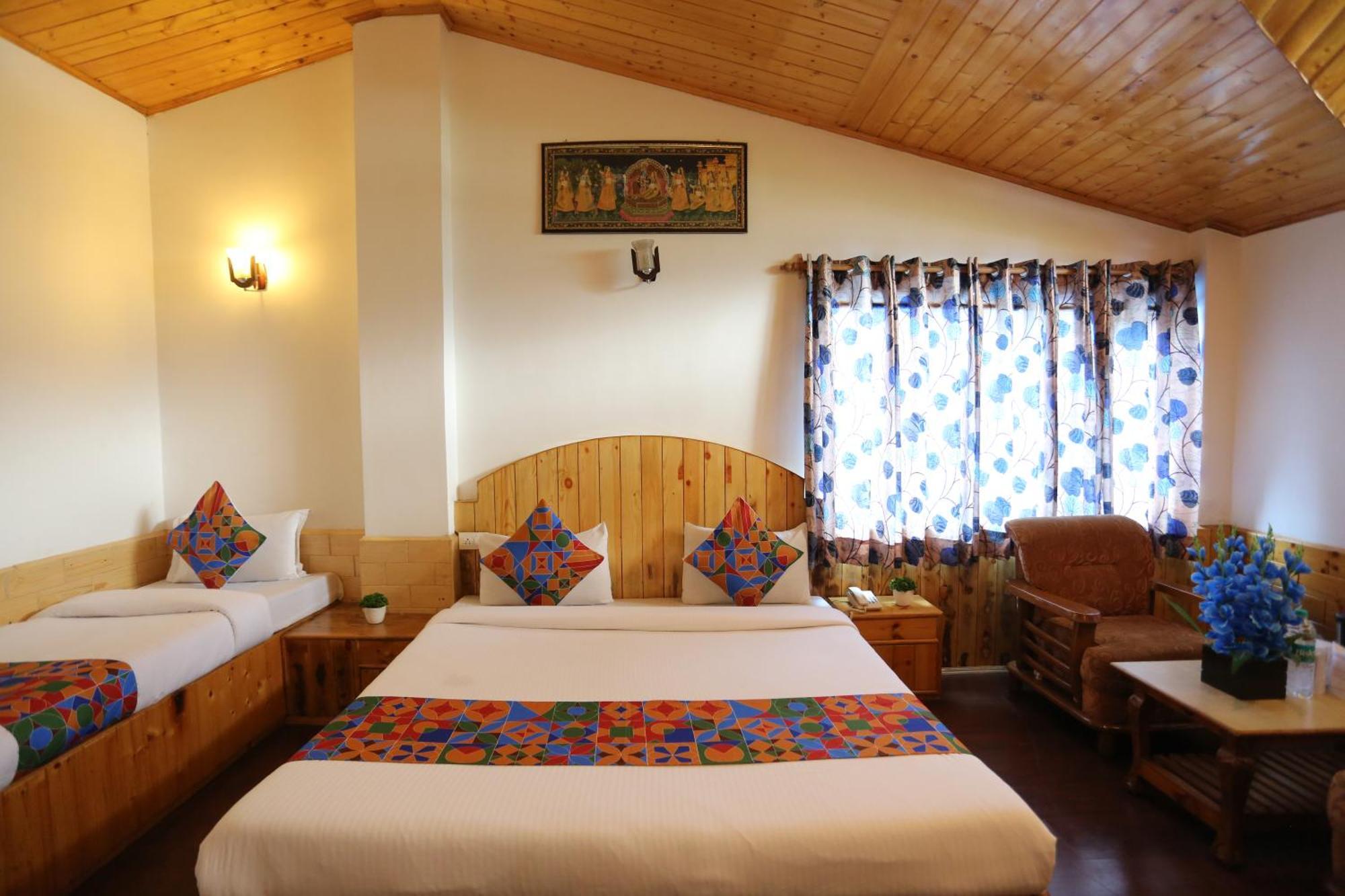 Hotel Surbhi Vashist Exteriör bild