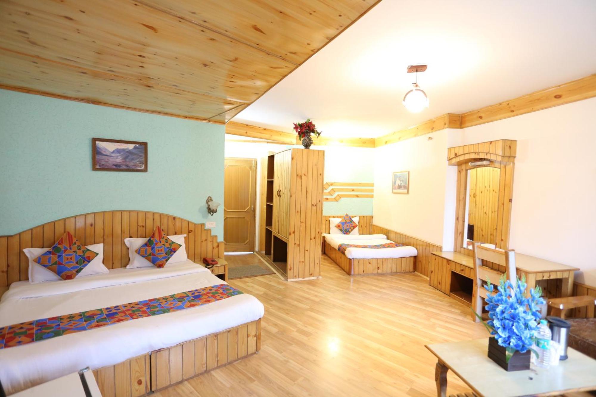 Hotel Surbhi Vashist Exteriör bild