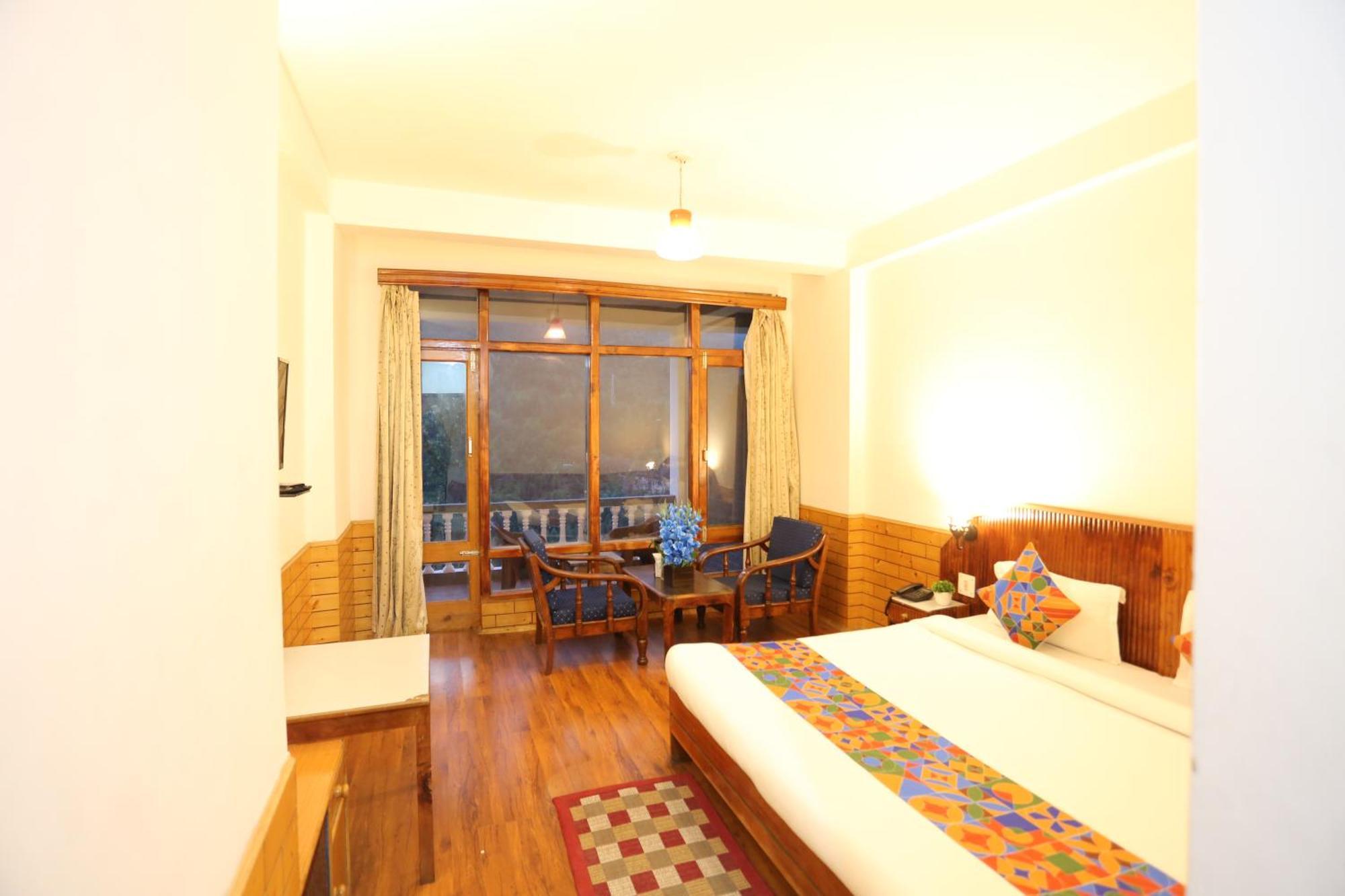 Hotel Surbhi Vashist Exteriör bild